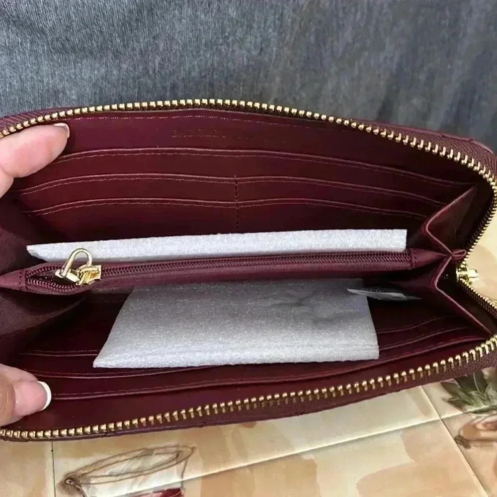 Badgley Mischka wallet - Picture 2 of 6